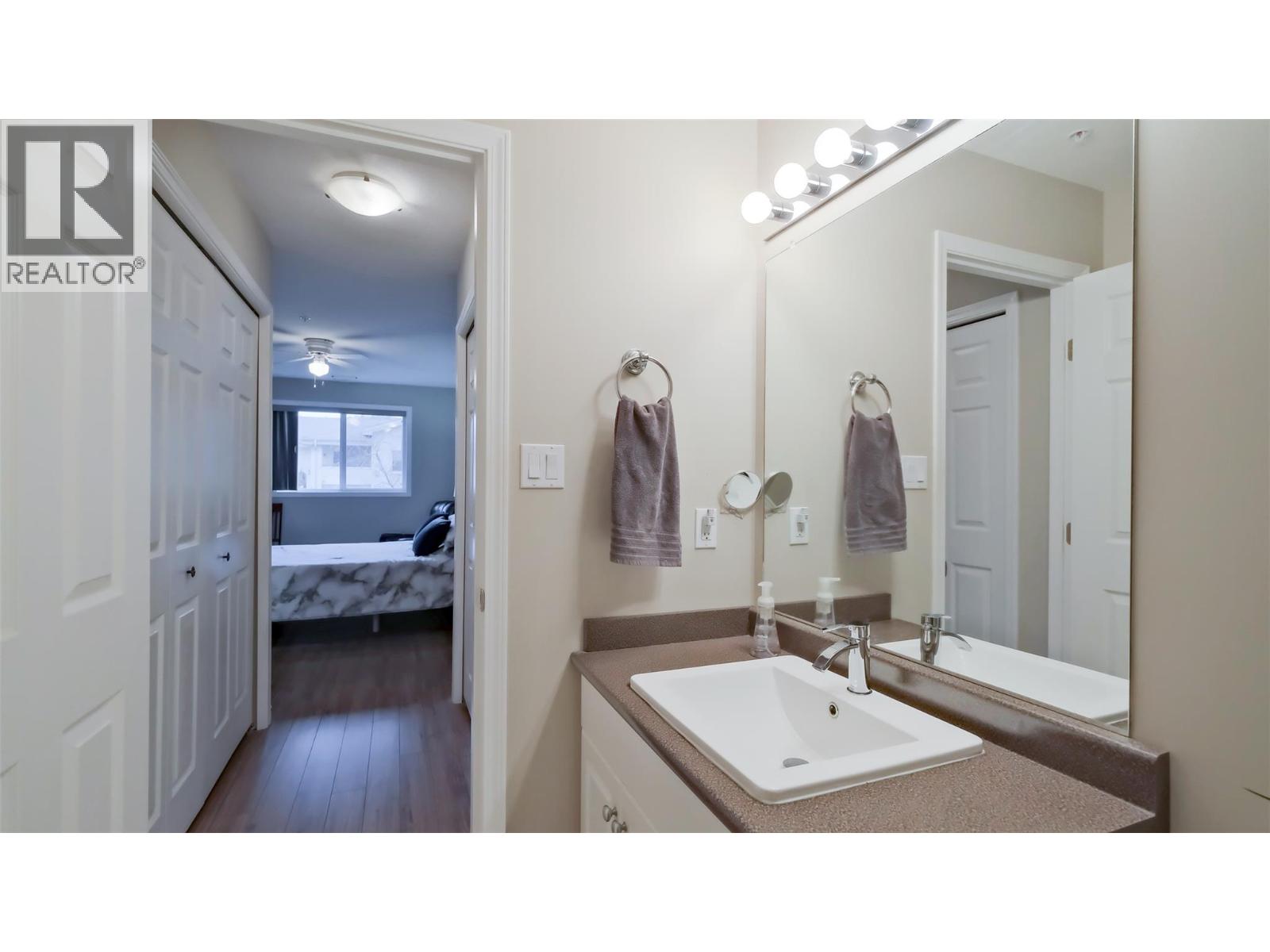 #405 1966 Durnin Road - 23