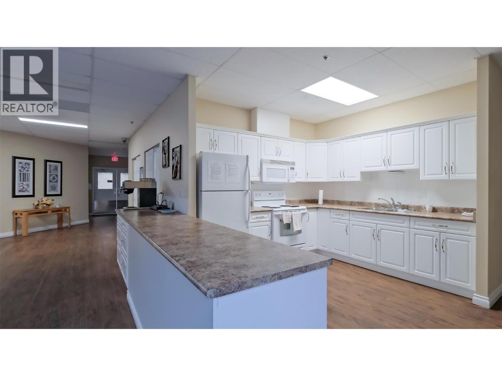 #405 1966 Durnin Road - 33