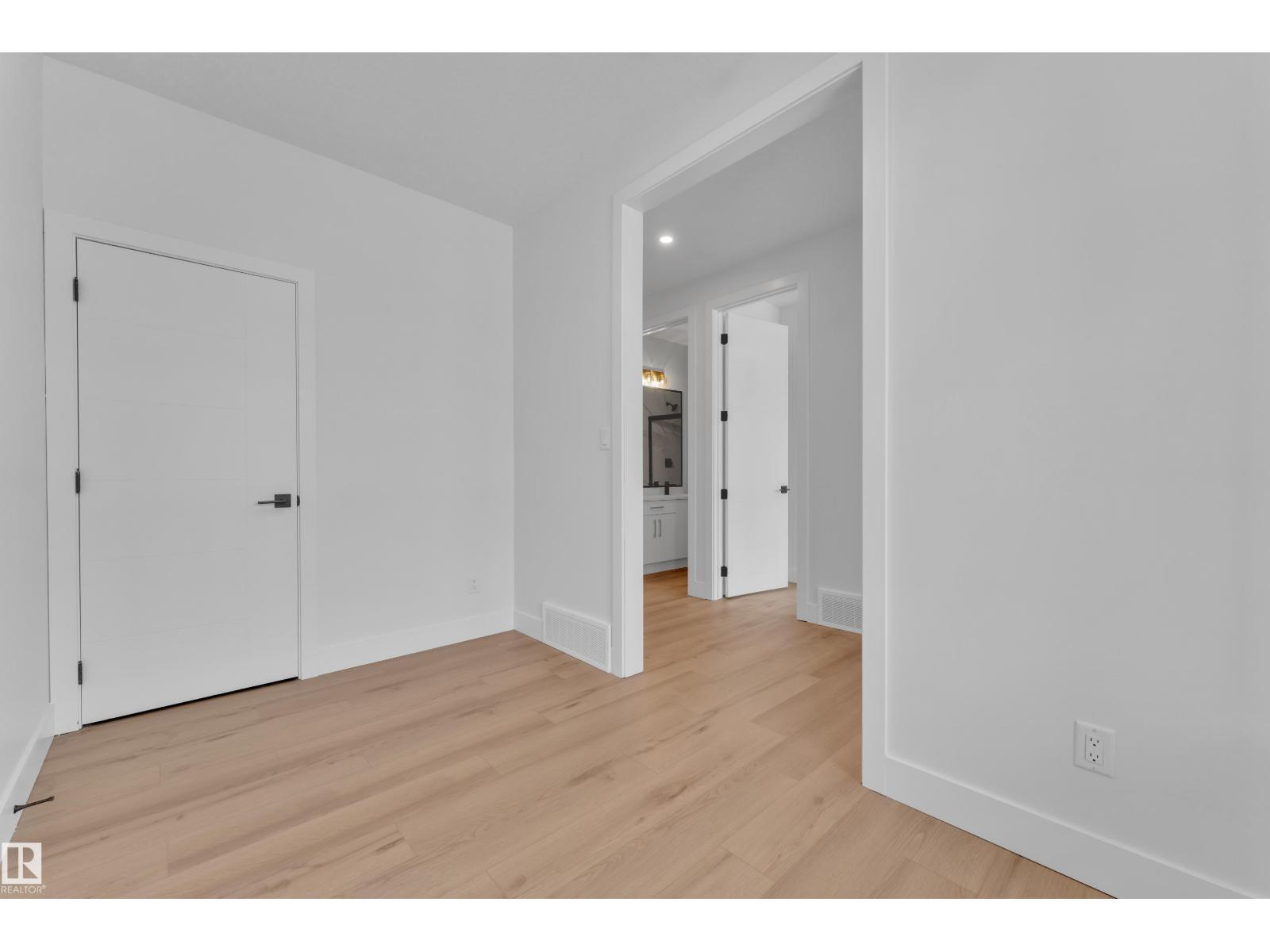 6111 CRAWFORD DR SW — photo 7