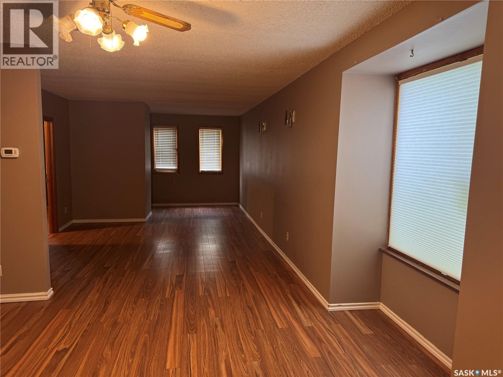 307 5th AVENUE W - 11