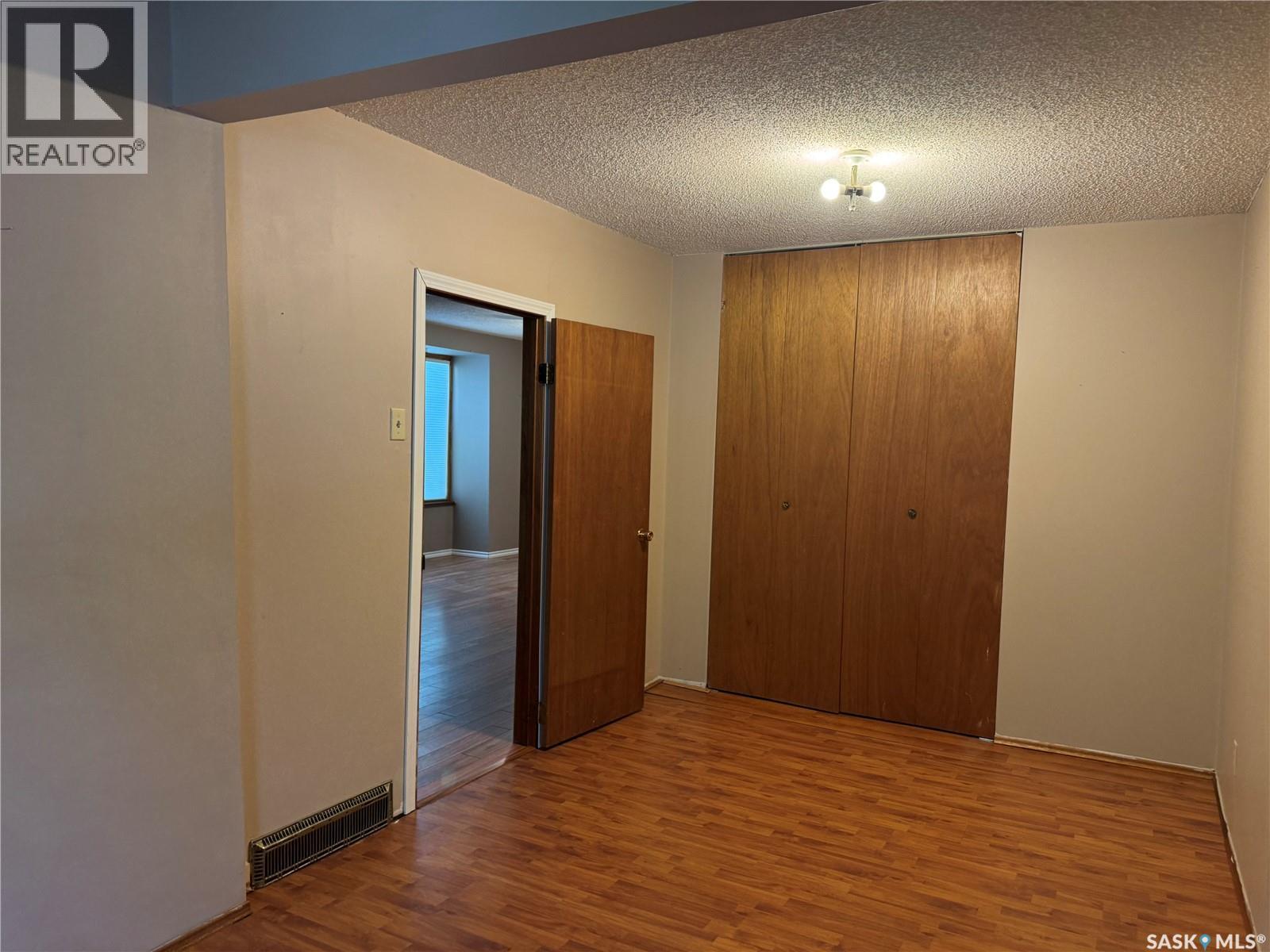 307 5th AVENUE W - 12
