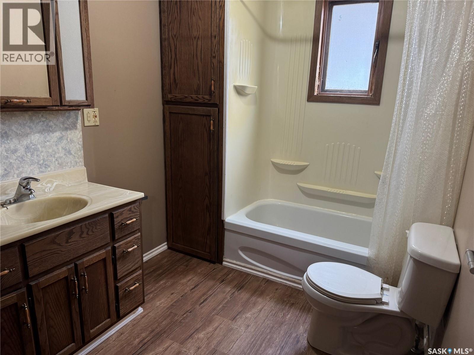 307 5th AVENUE W - 17