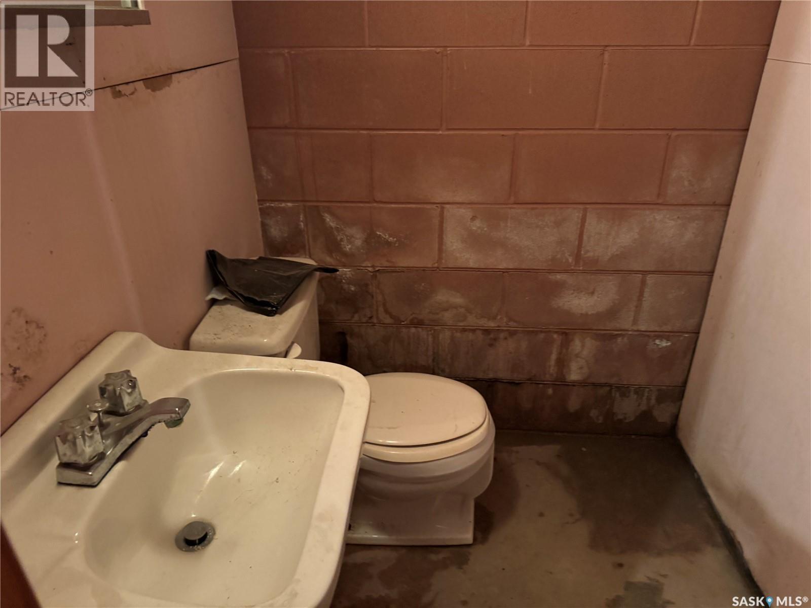 307 5th AVENUE W - 21