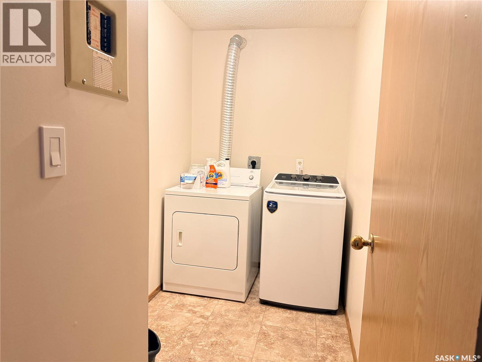 #201 51 Wood Lily DRIVE - Image 3
