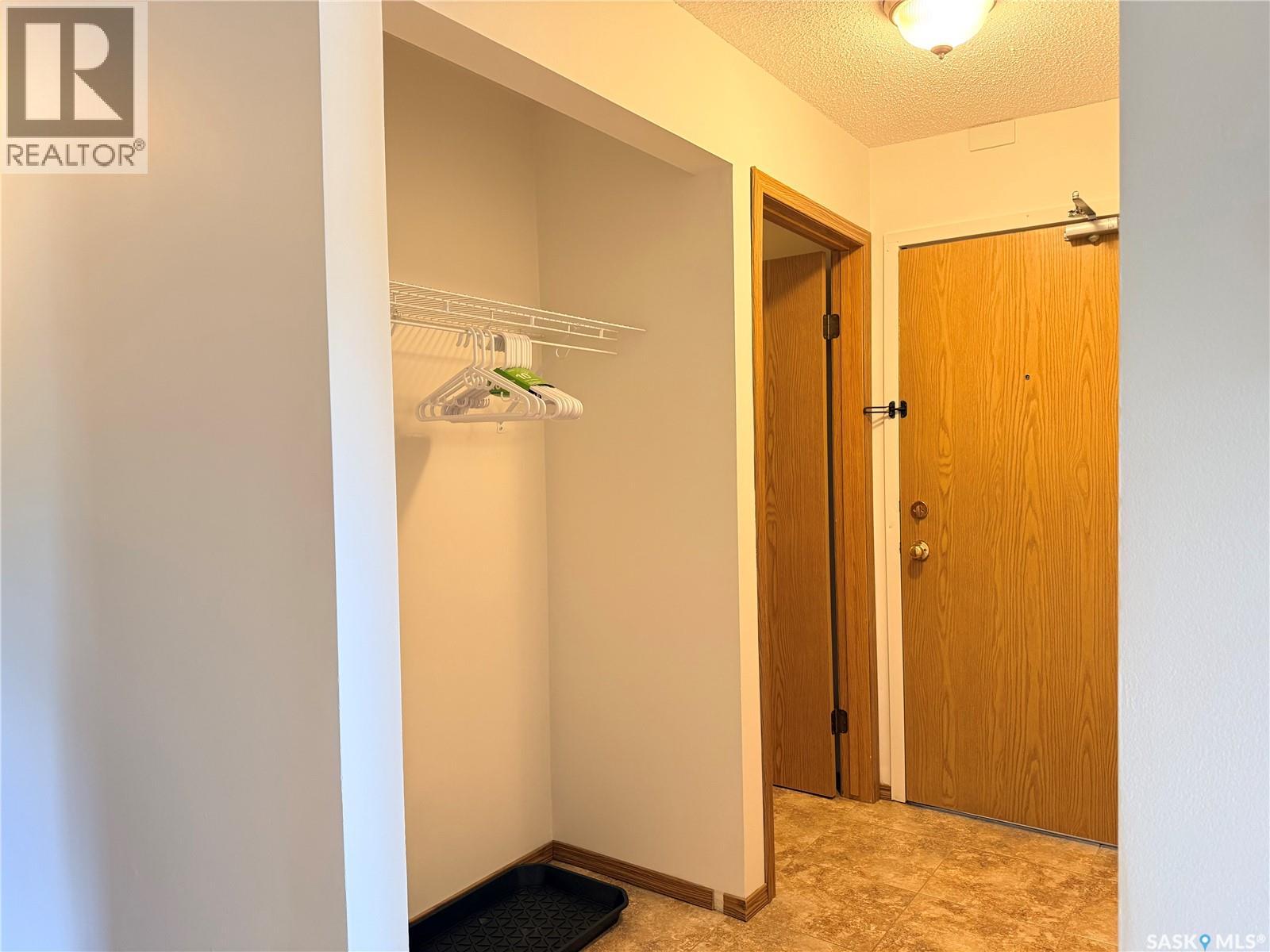 #201 51 Wood Lily DRIVE - 8