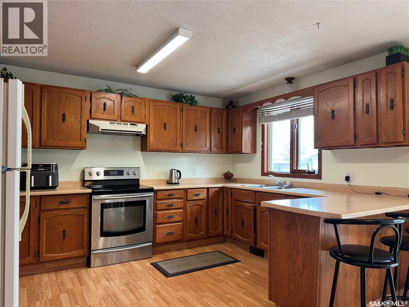 709 Broadway STREET - photo 2