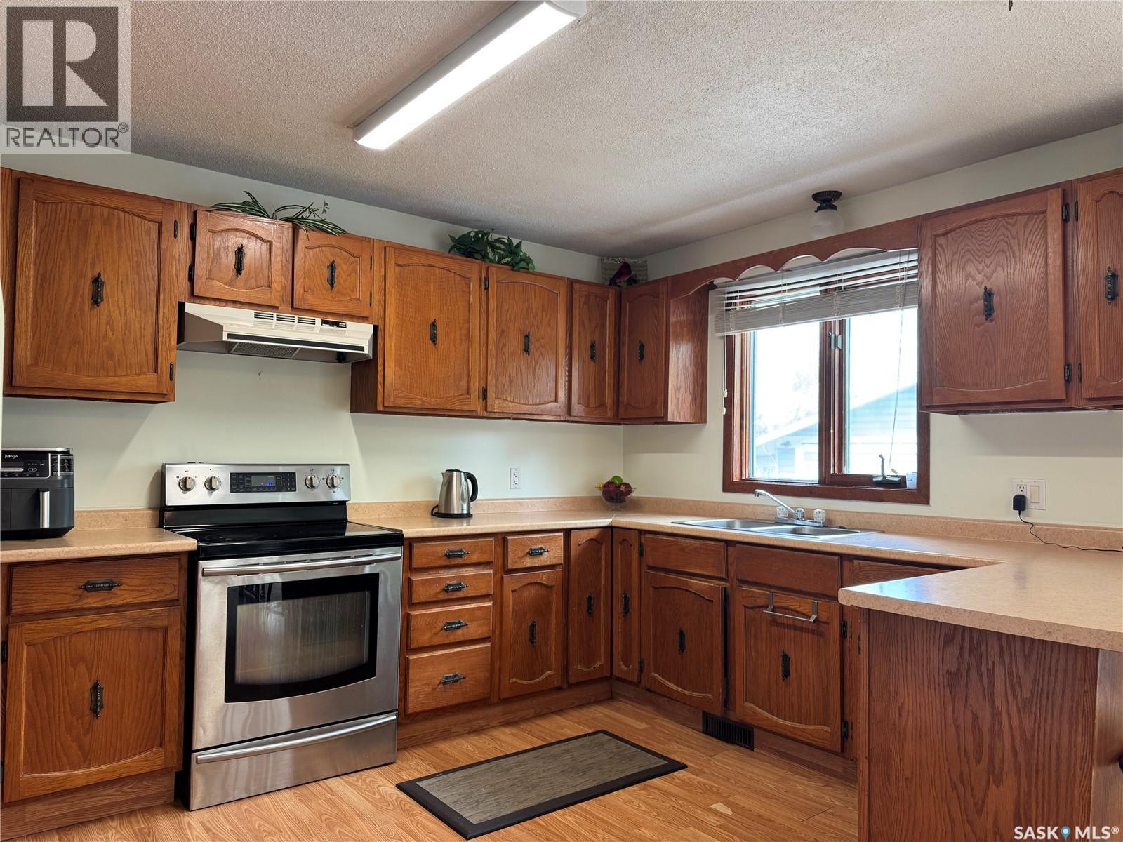 709 Broadway STREET - photo 3