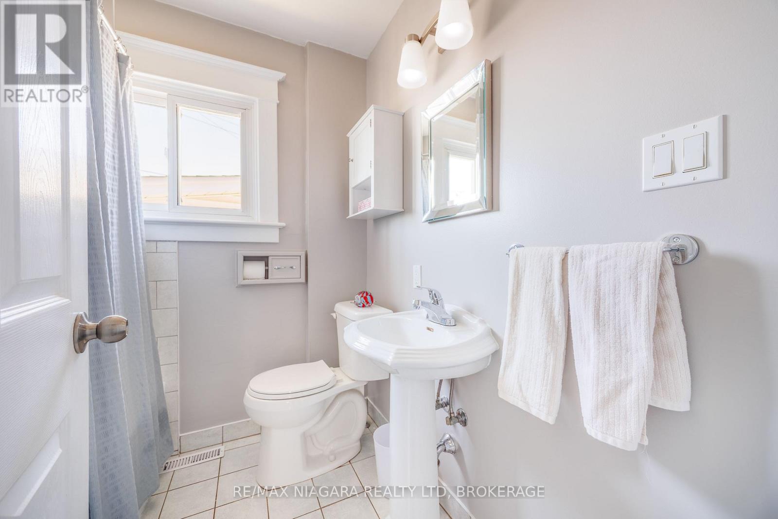 58 MARQUIS STREET - 16