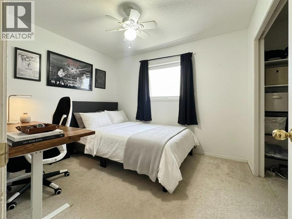 93 Heritage Crescent W - 18