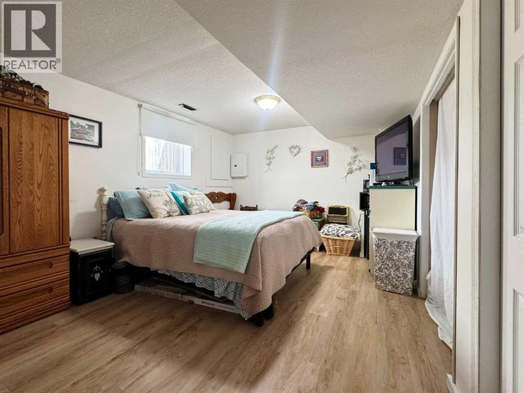 93 Heritage Crescent W - 39