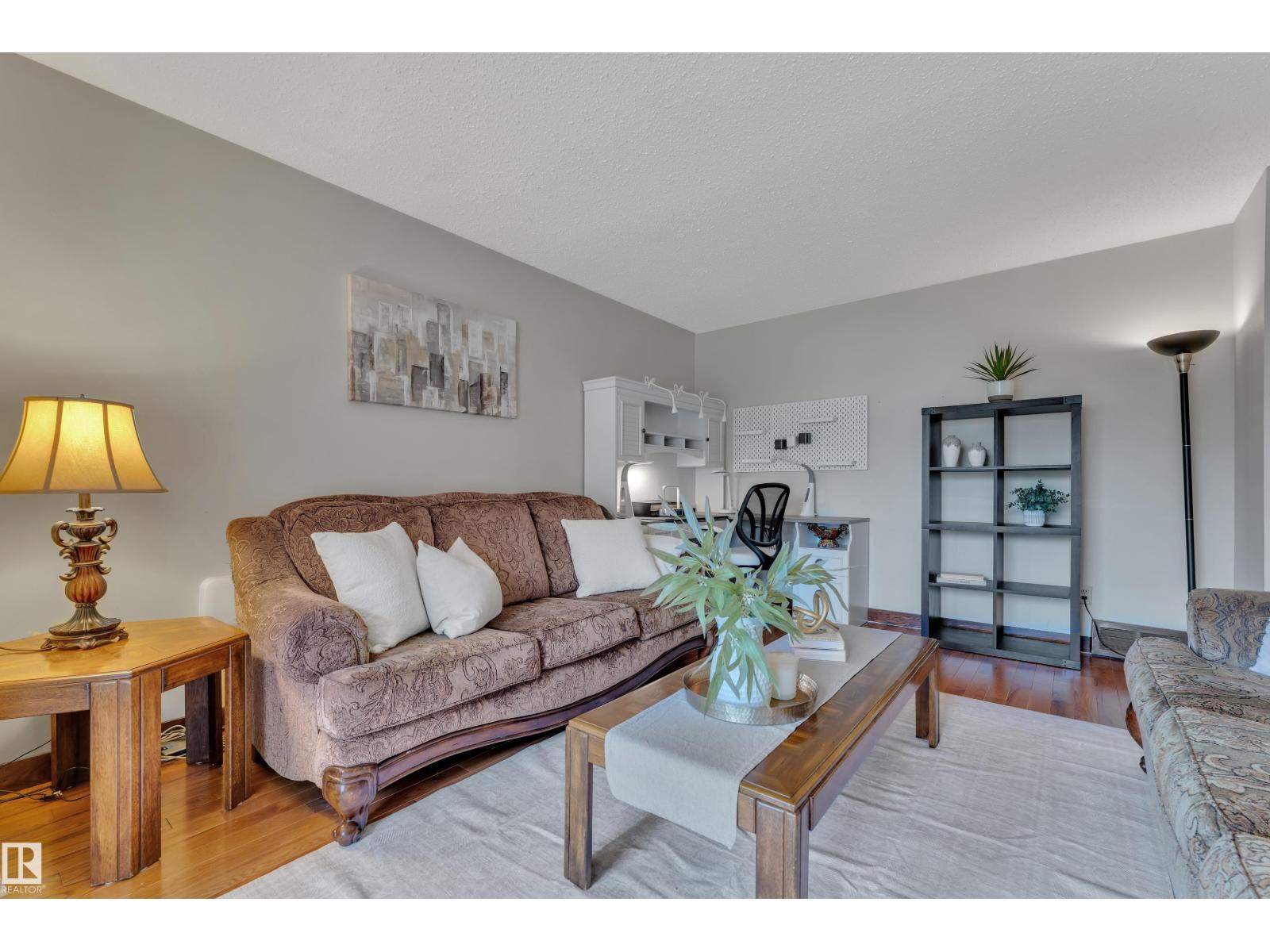 10532 154 AV NW - 15