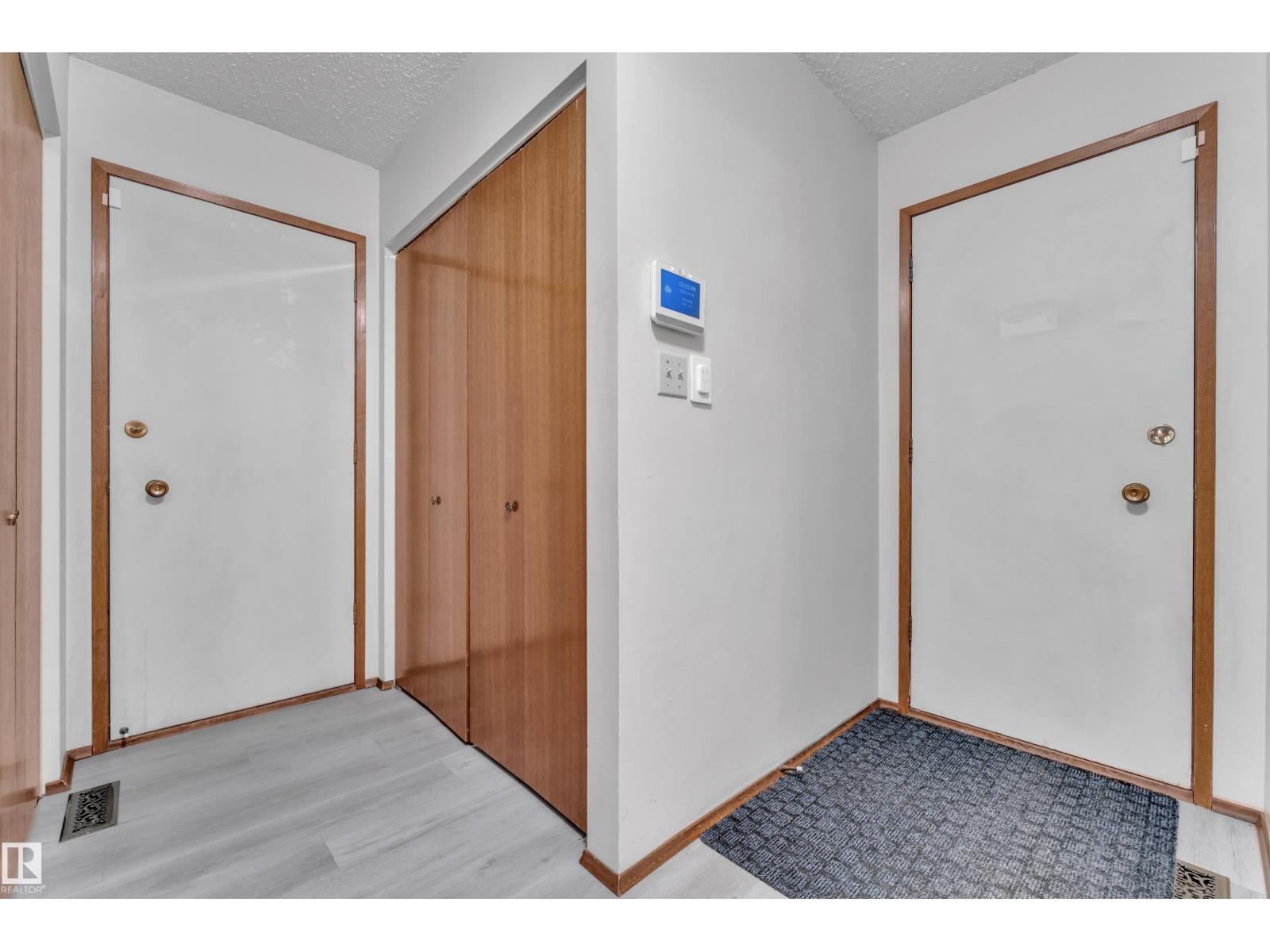 10532 154 AV NW - 26