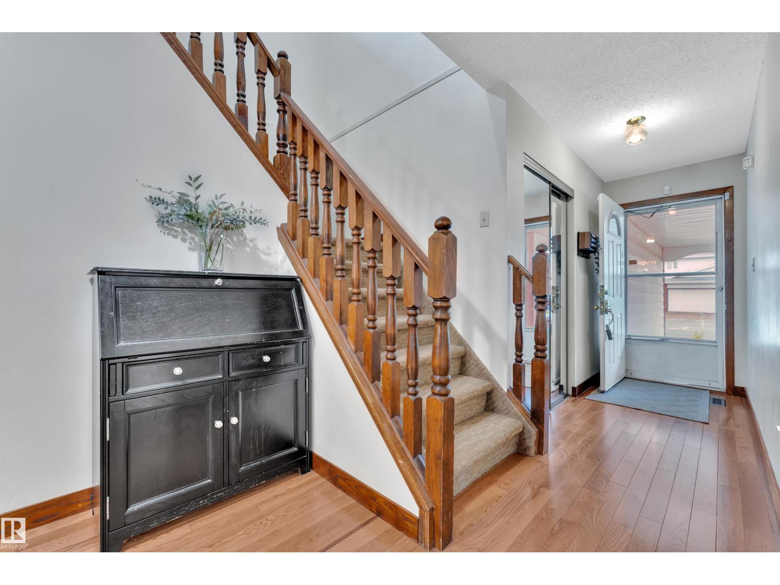 10532 154 AV NW - 12