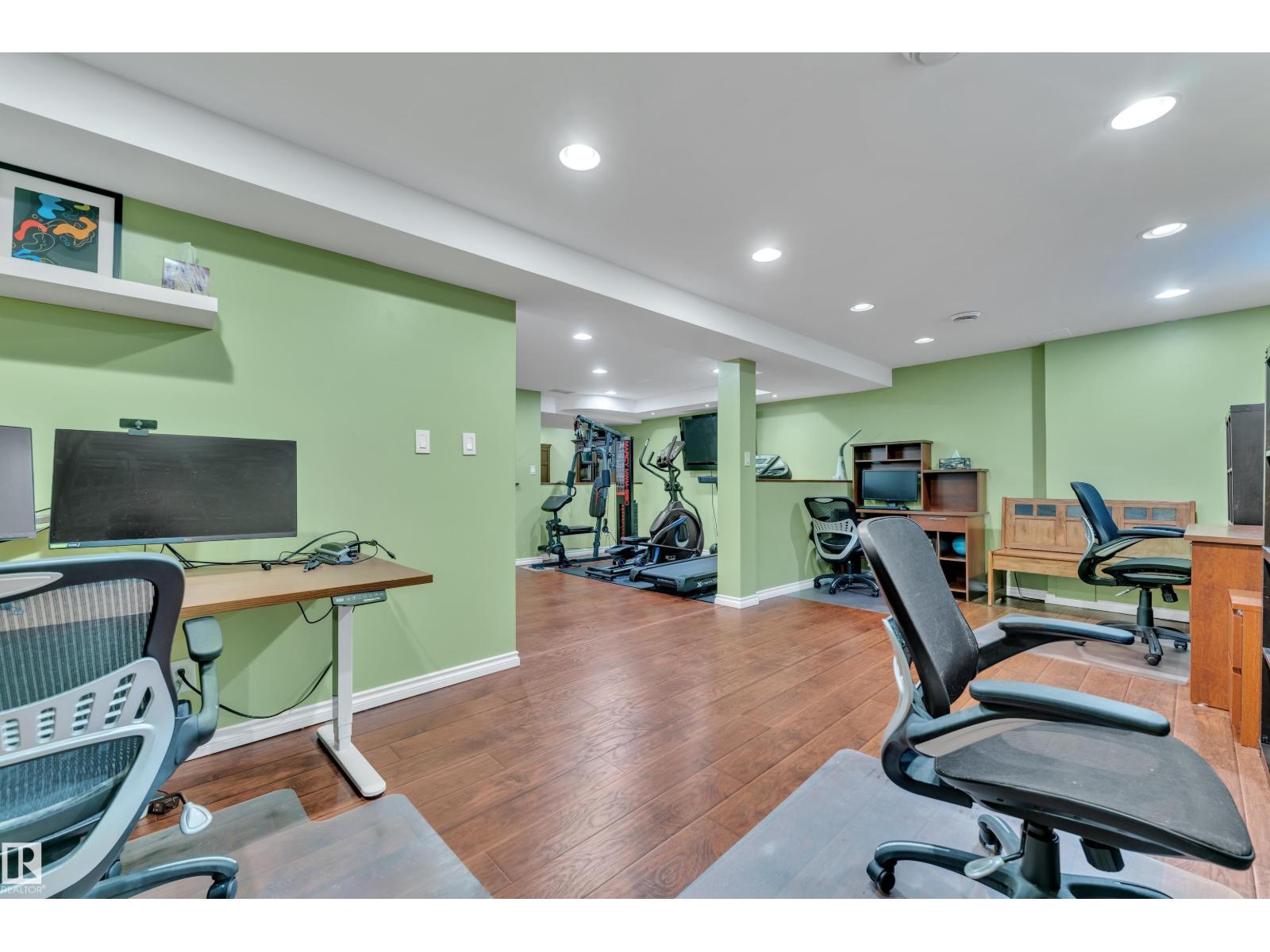 10532 154 AV NW - 42