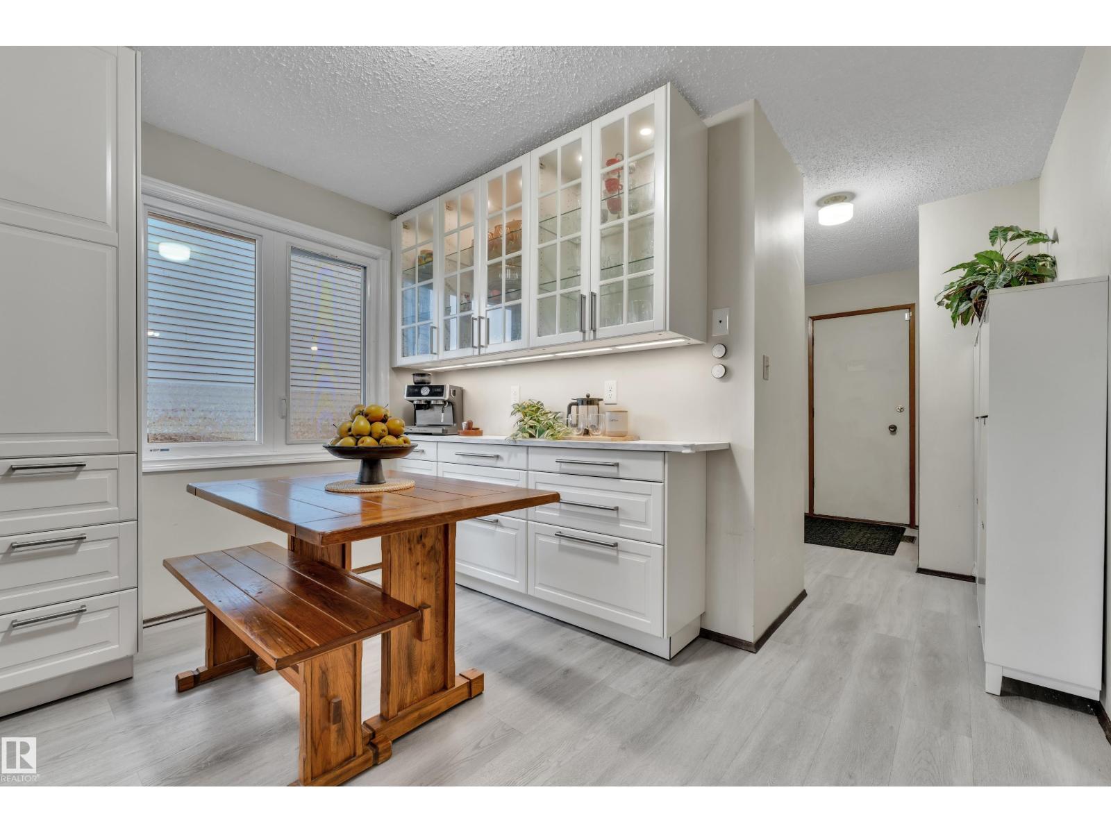 10532 154 AV NW - 23