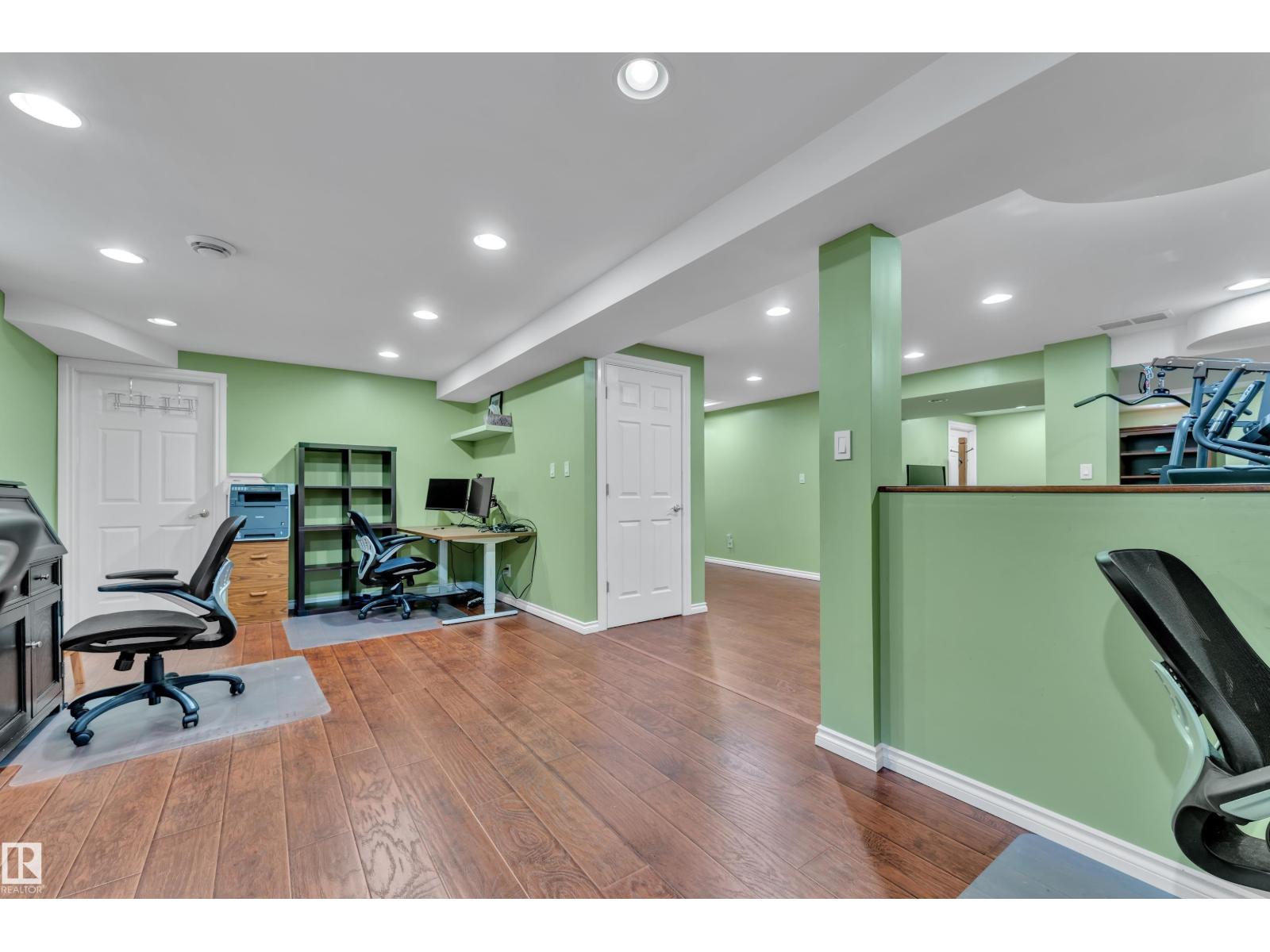 10532 154 AV NW - 41