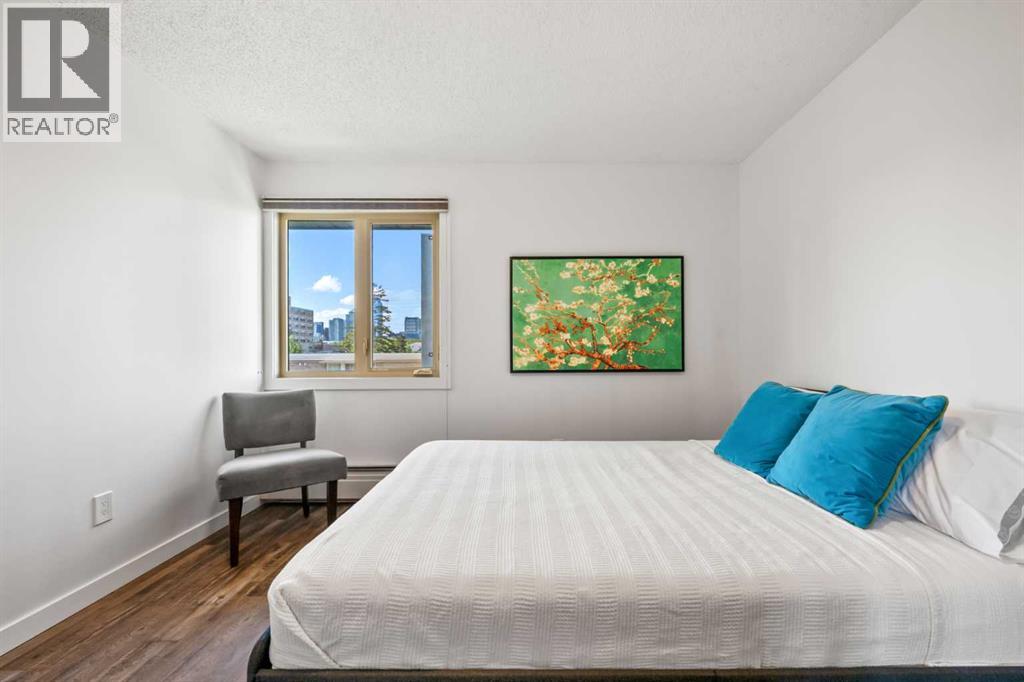 #410 130 25 Avenue SW - 26