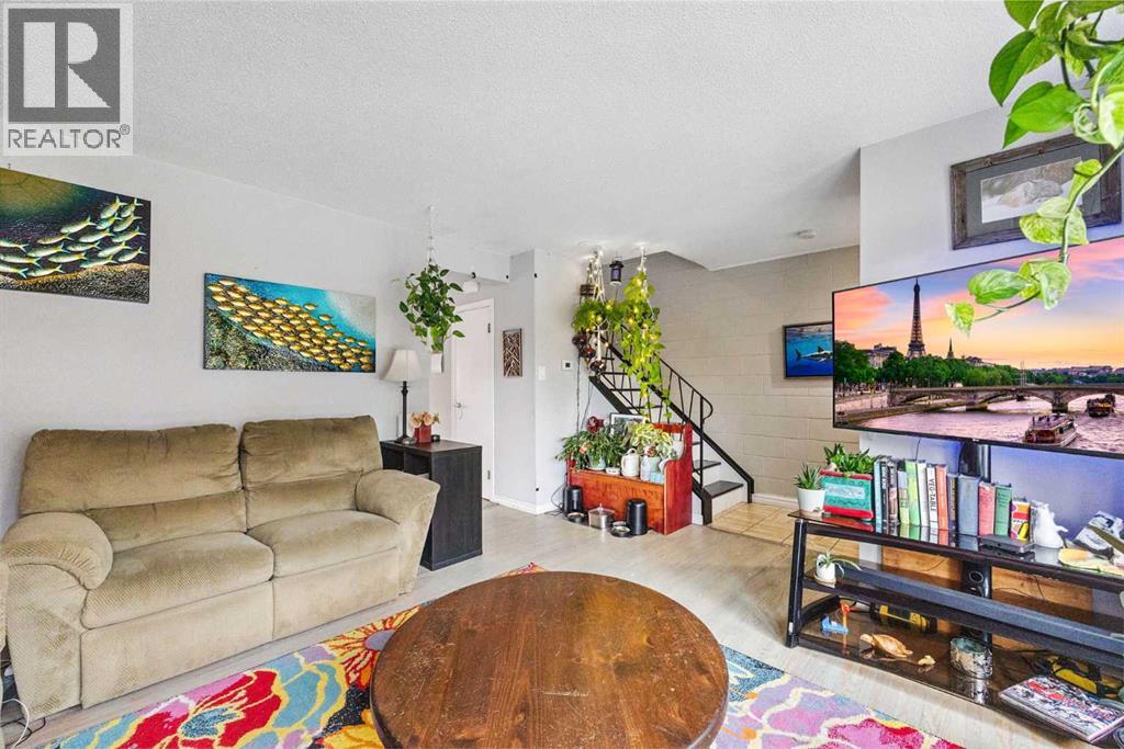 3815/3817 43 Street SW - 32