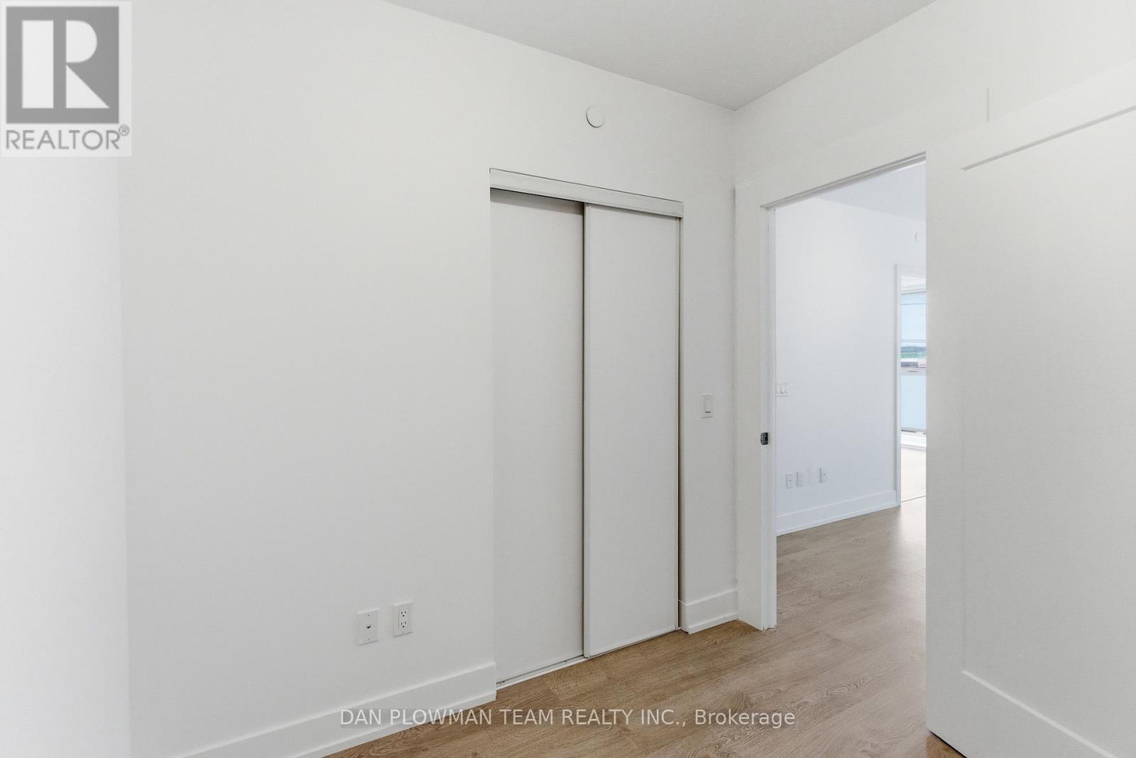 #515 2550 SIMCOE STREET N - 14