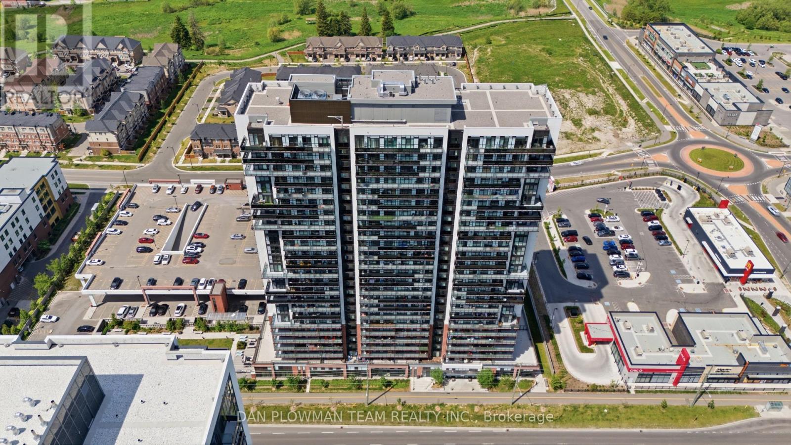 #515 2550 SIMCOE STREET N - Image 2