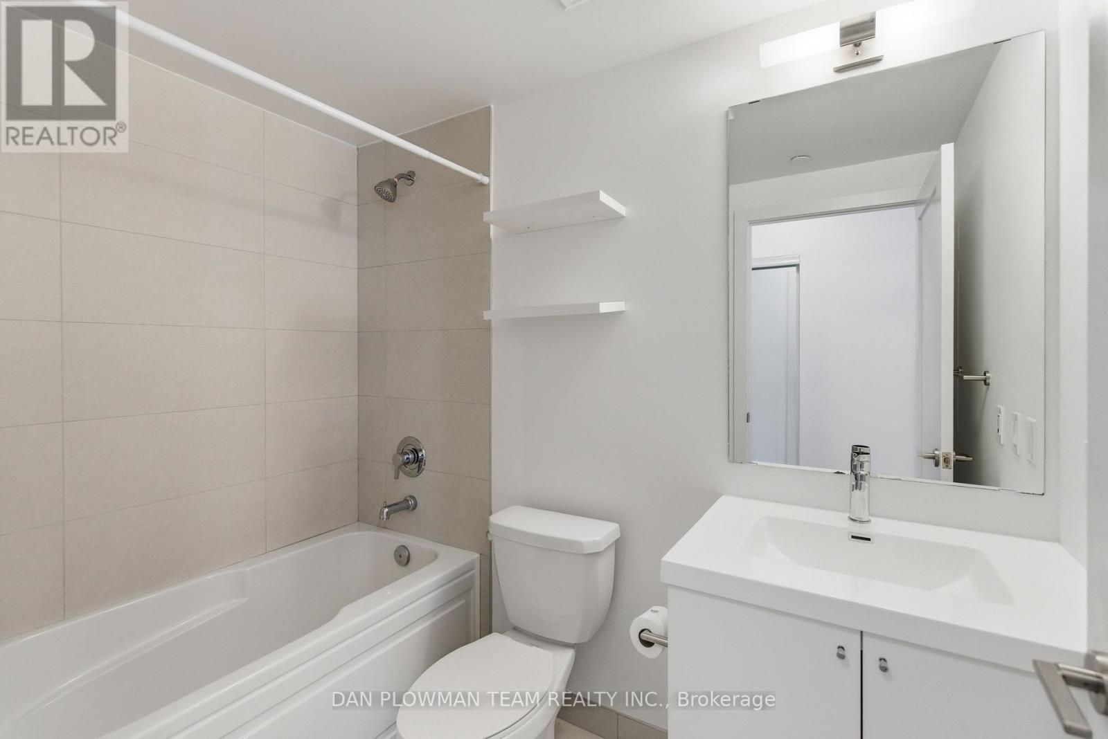 #515 2550 SIMCOE STREET N - 6