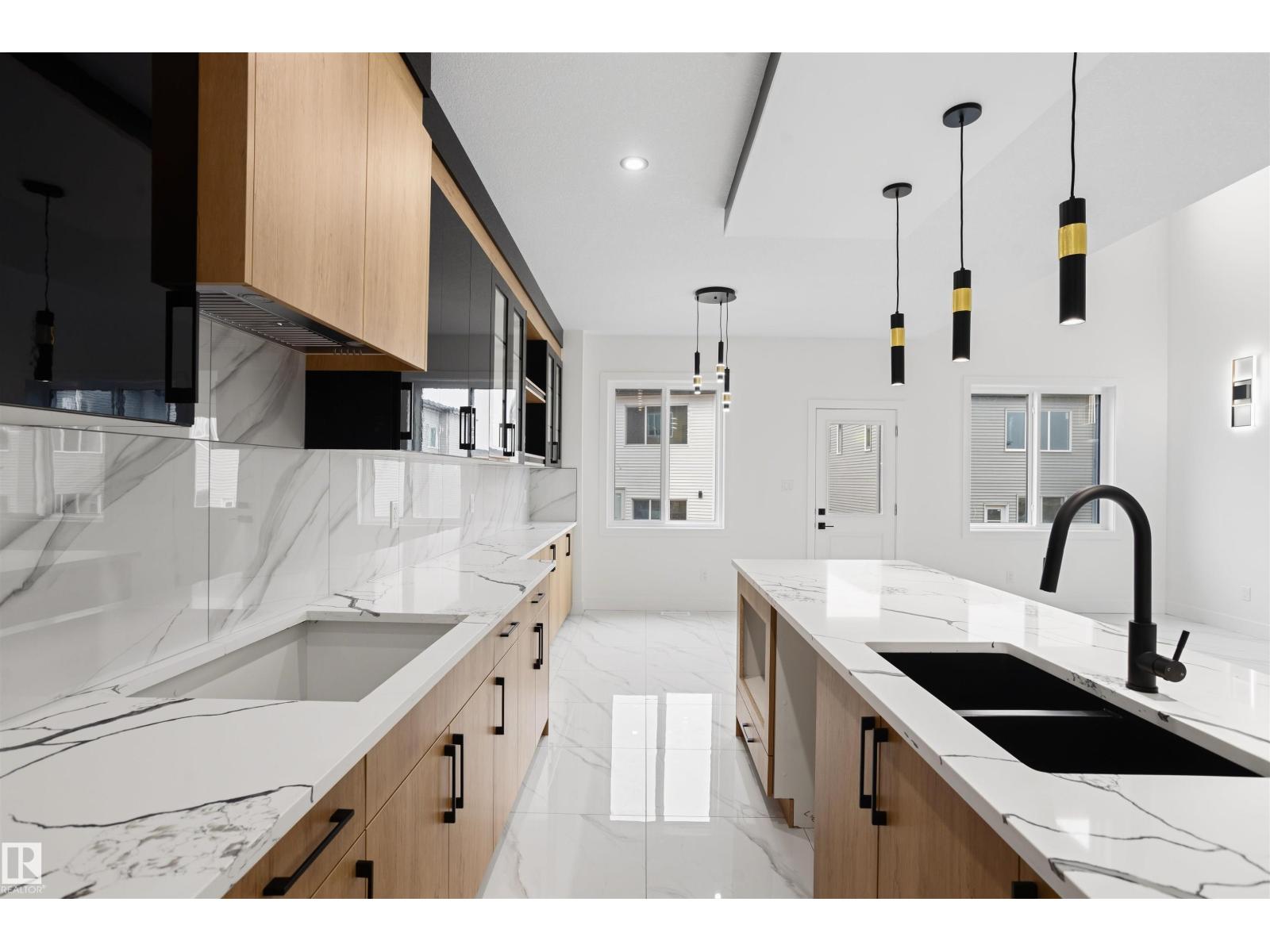 3036 8 AV SW - 8