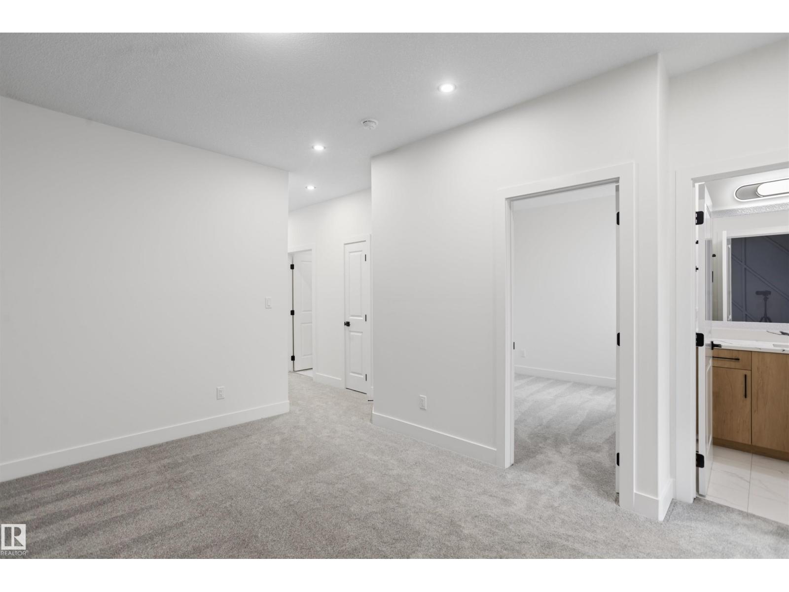 3036 8 AV SW - 22