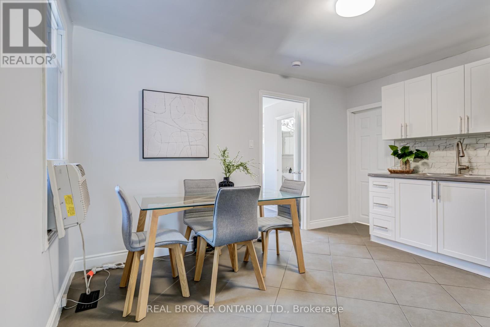 127 BARNESDALE AVENUE N - 11