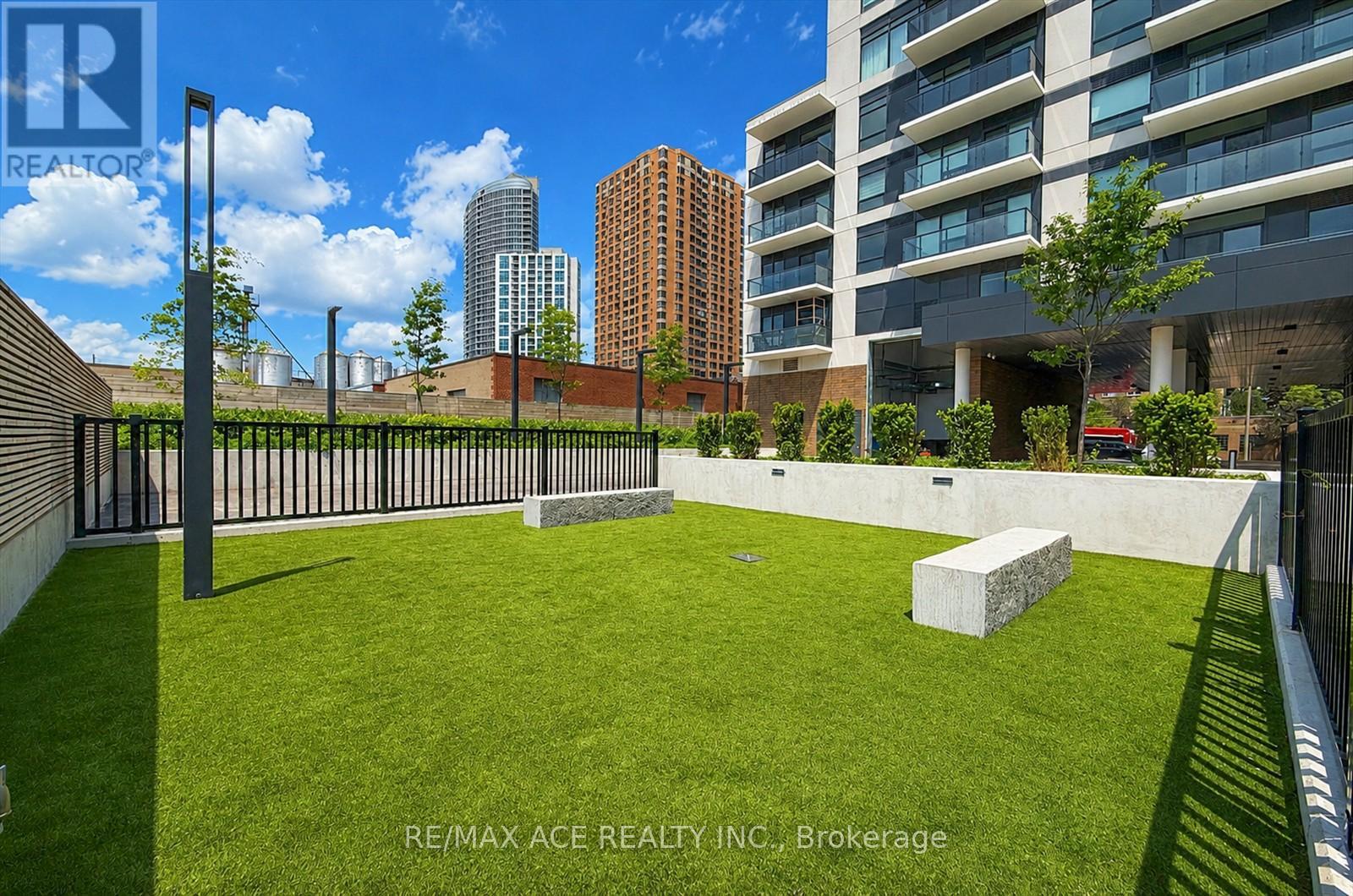 #1309 1350 ELLESMERE ROAD - 34