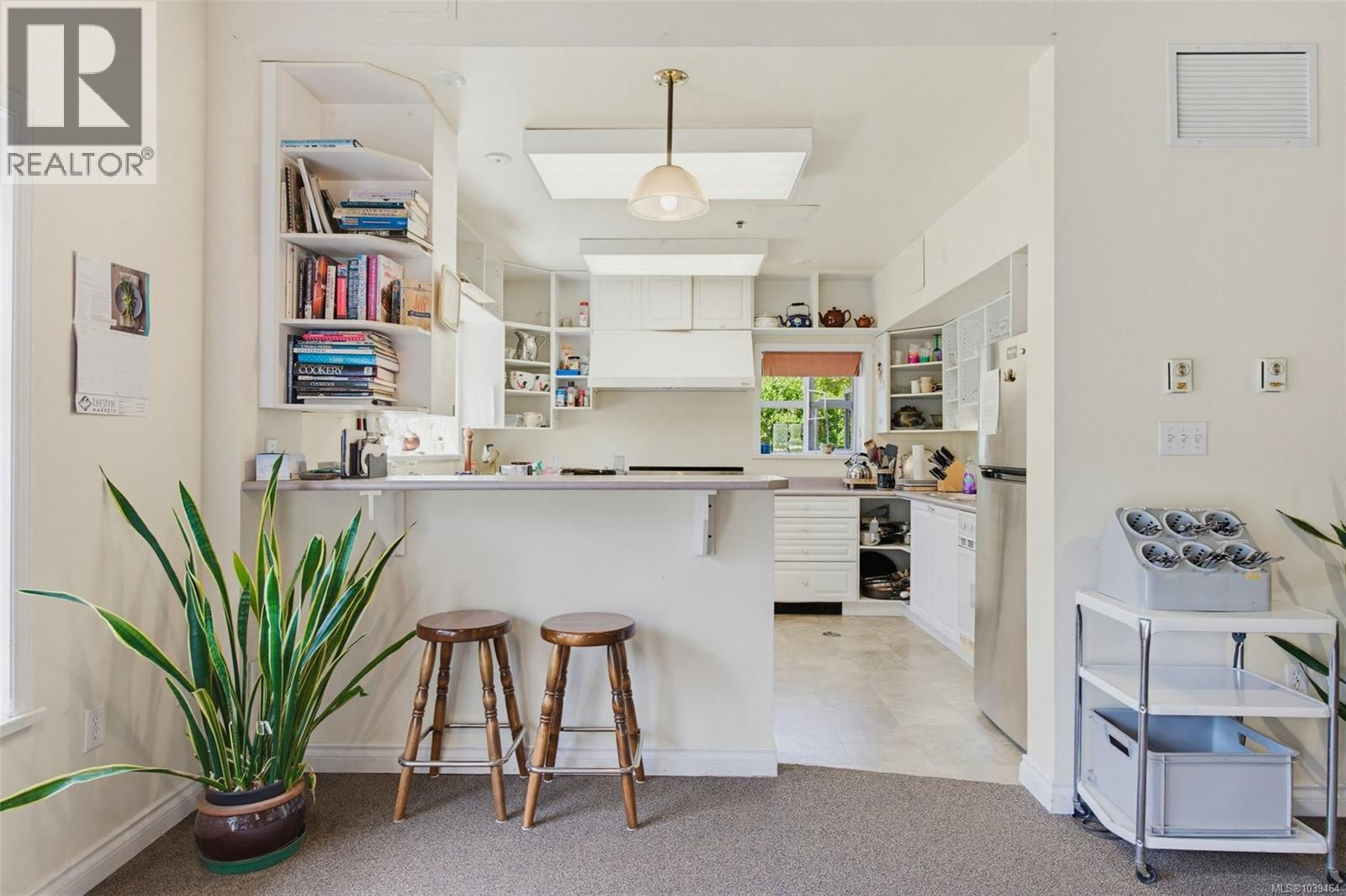 202 1246 Fairfield Road, Victoria