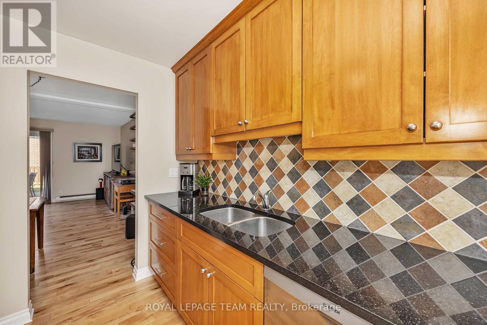#25 3105 STOCKTON DRIVE - 19