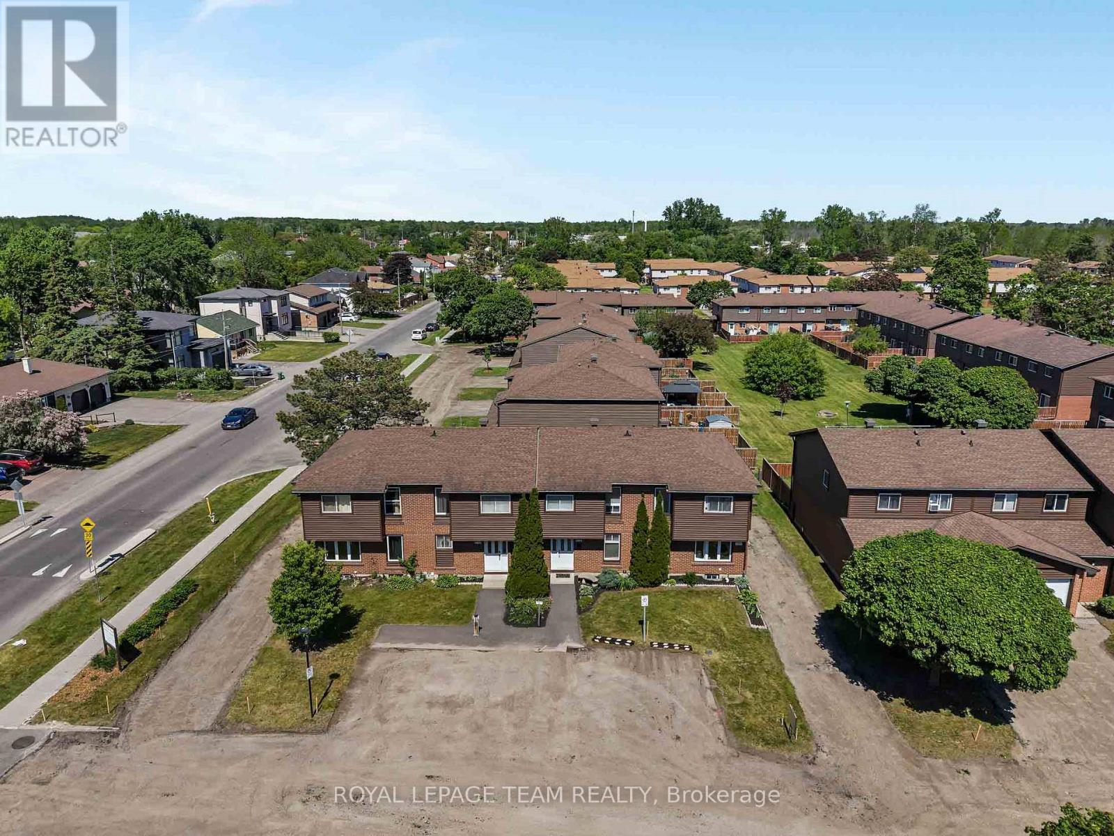 #25 3105 STOCKTON DRIVE - 39