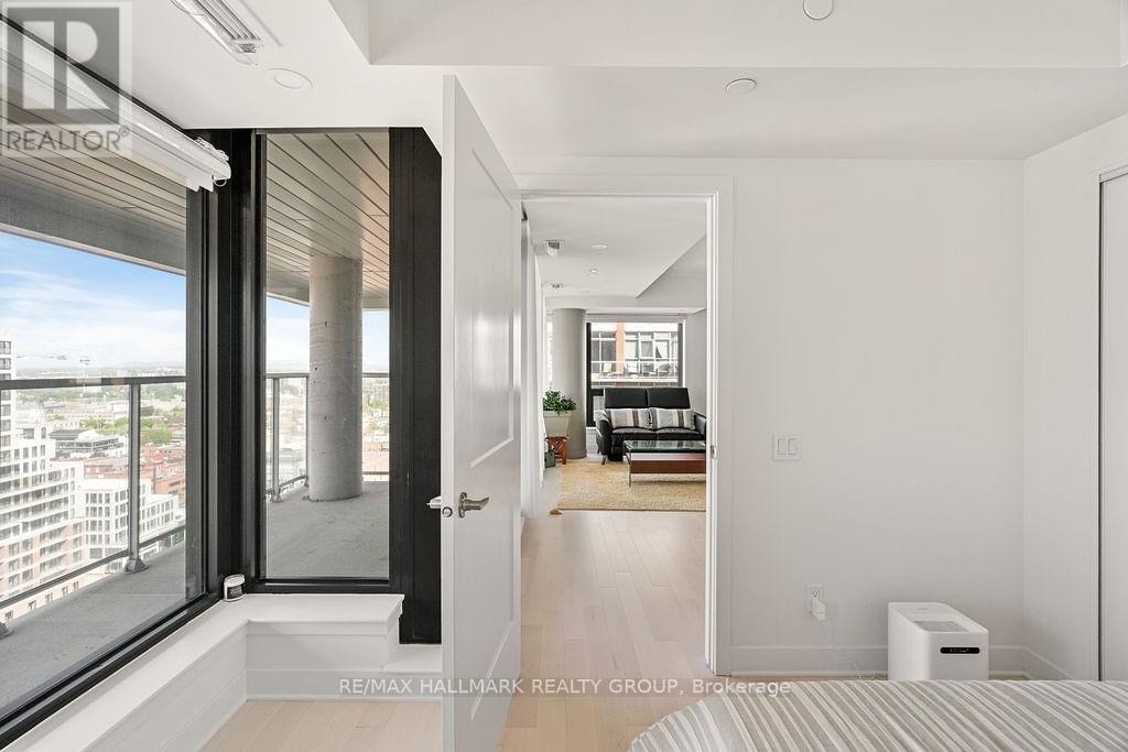#2102 180 GEORGE STREET - 21