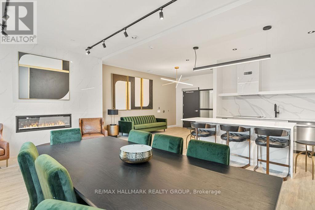 #2102 180 GEORGE STREET - 29