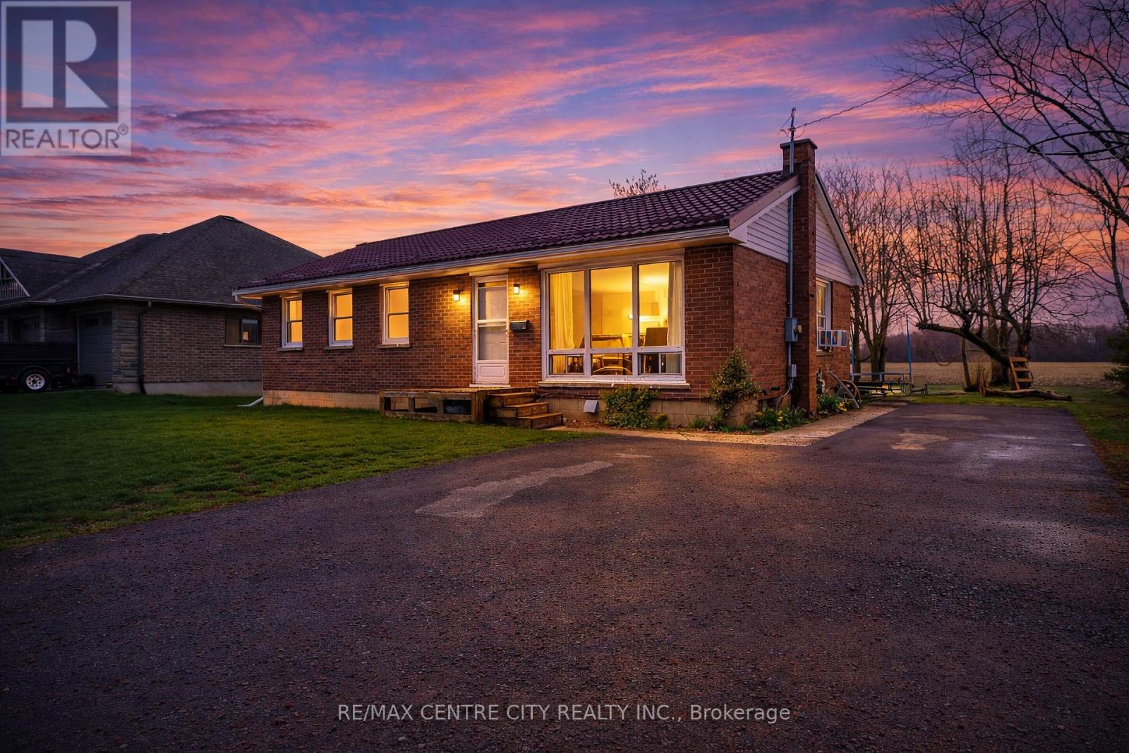 194 CENTENNIAL AVENUE - 22