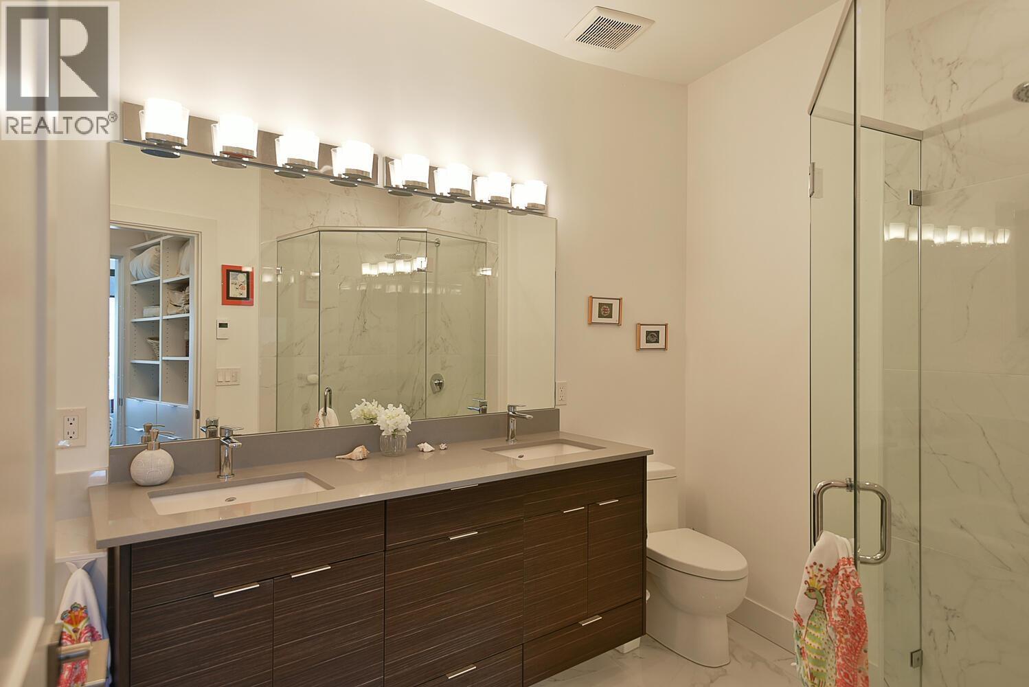 302 5780 MARINE WAY, Sechelt