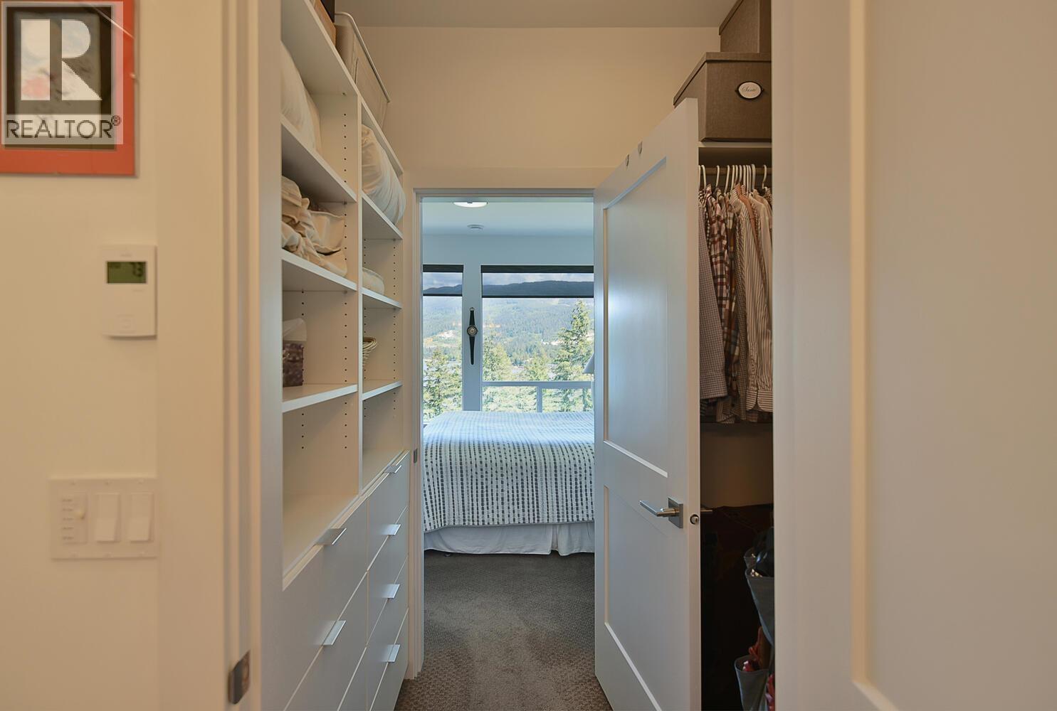 302 5780 MARINE WAY, Sechelt