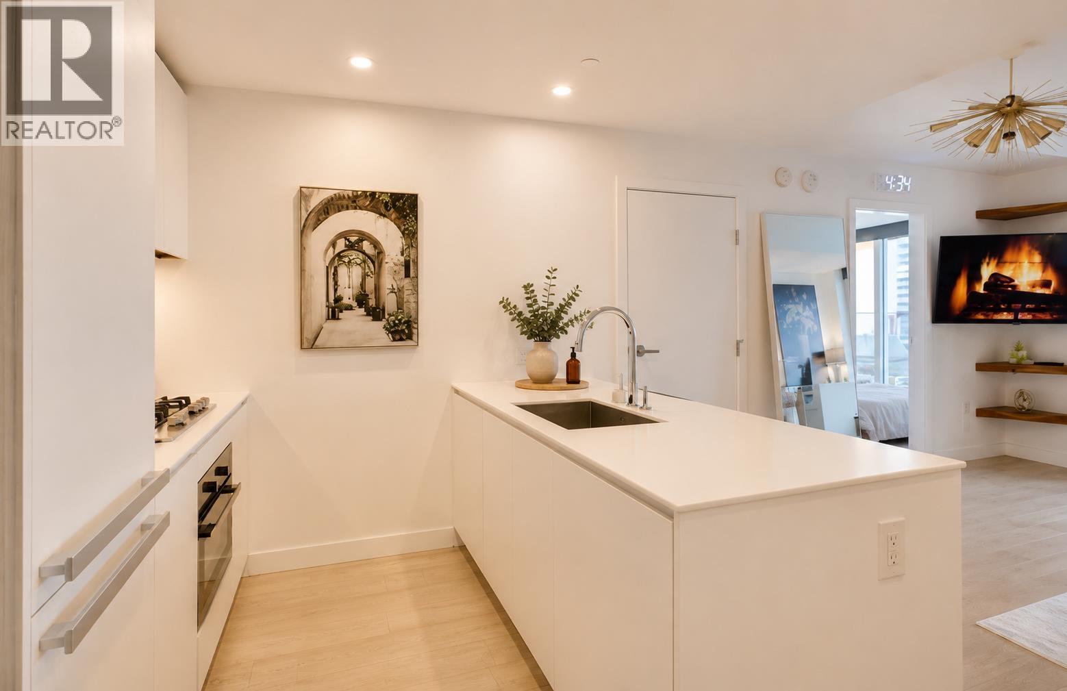 1 Bed, 1 Bath House for Sale in Vancouver – 3809 1480 HOWE STREET, Vancouver – MLS# R3132557 - Image 6