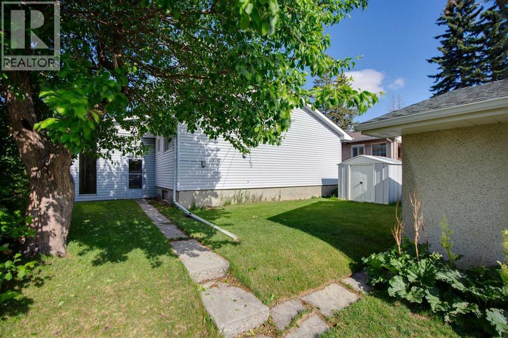918 38 Street SE - 25