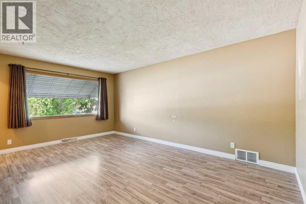 918 38 Street SE - 8