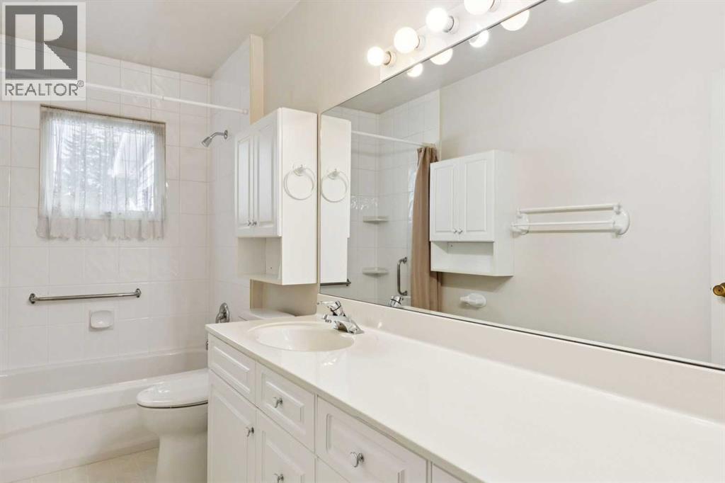 918 38 Street SE - 10