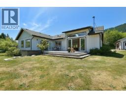 1860 Arboretum Drive, Gibsons, BC V0N1V6 Photo 27