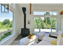 1860 Arboretum Drive, Gibsons, BC V0N1V6 Photo 6