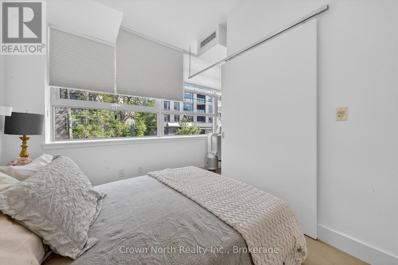 #215 601 KINGSTON ROAD - 11