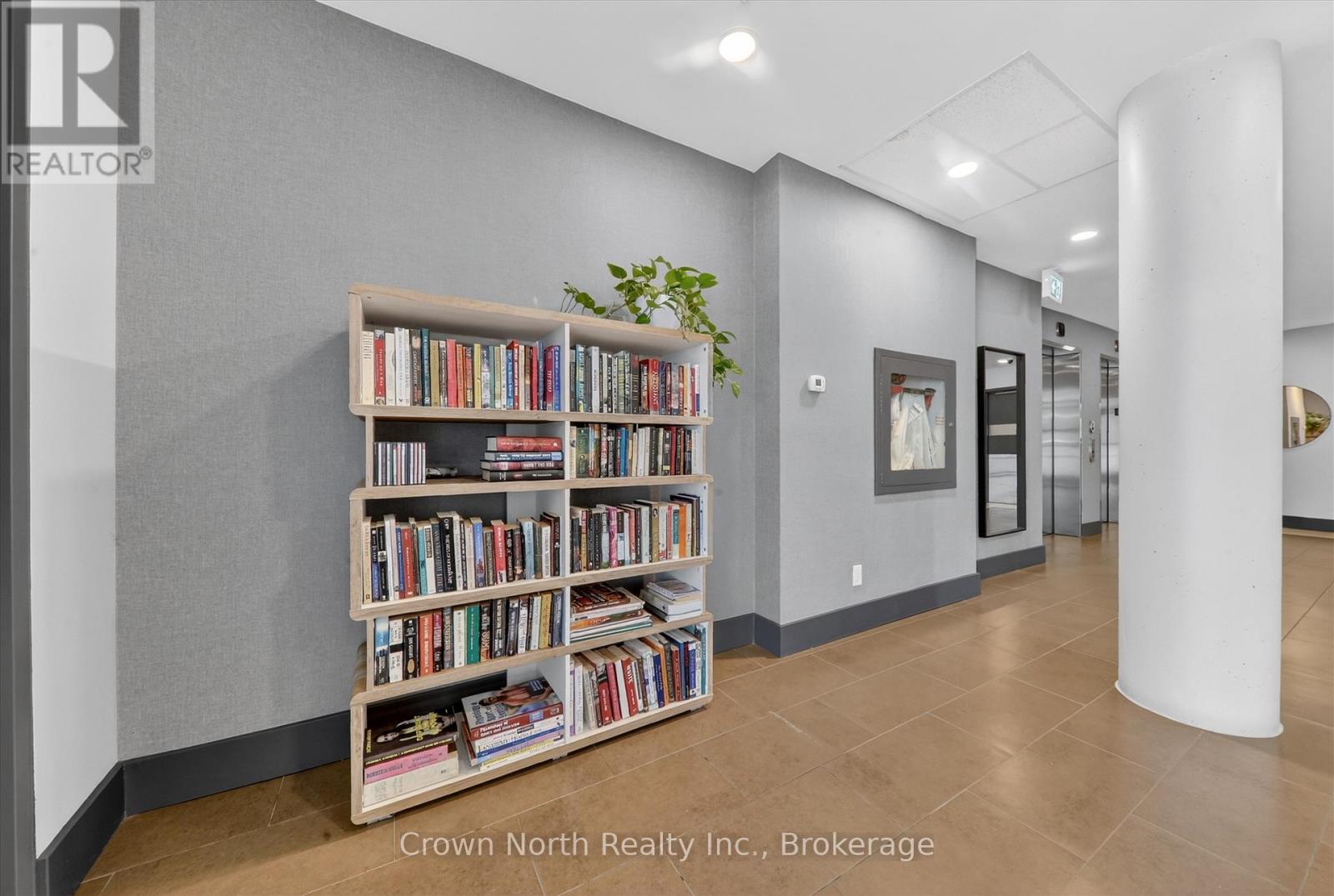 #215 601 KINGSTON ROAD - 23