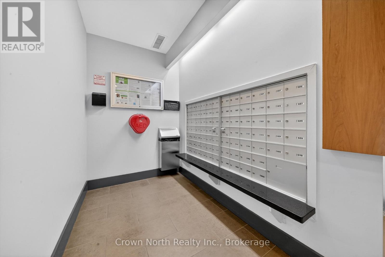 #215 601 KINGSTON ROAD - 24