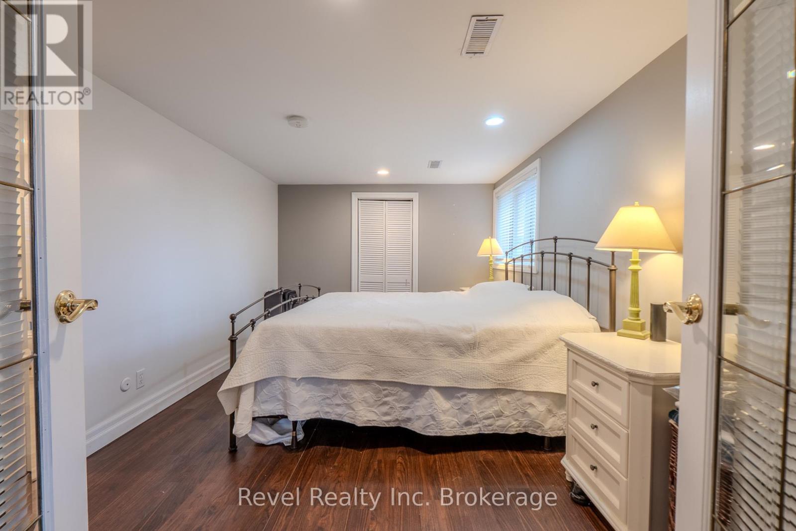 831 SKI CLUB ROAD - 21