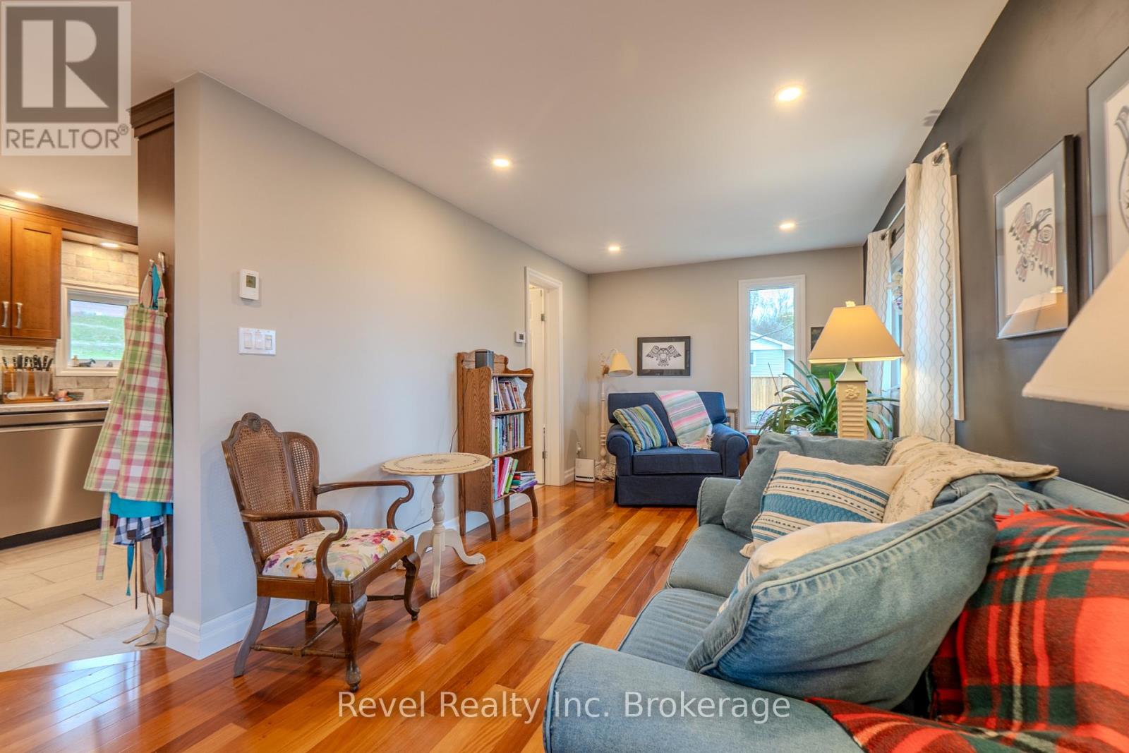 831 SKI CLUB ROAD - 12