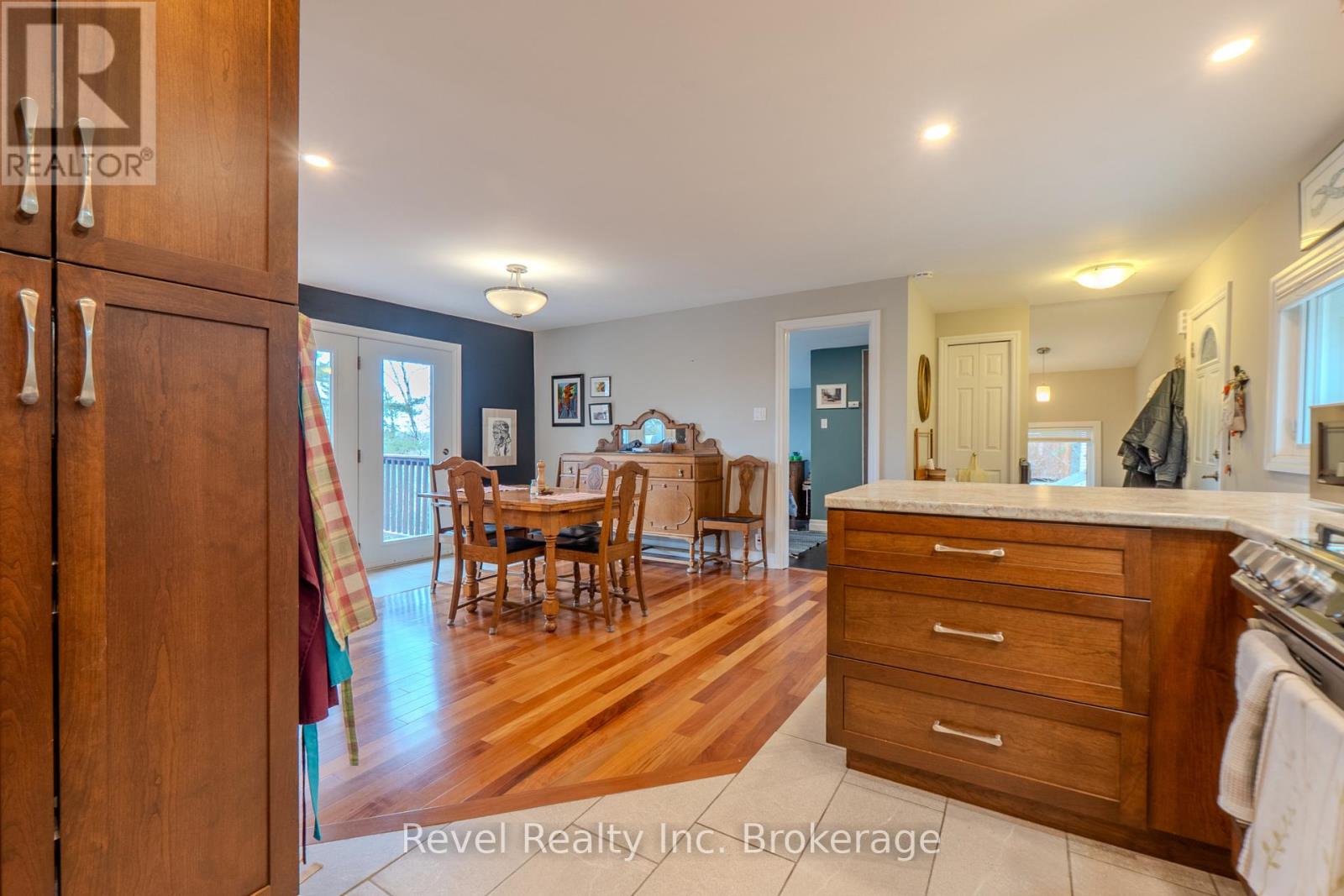 831 SKI CLUB ROAD - 4