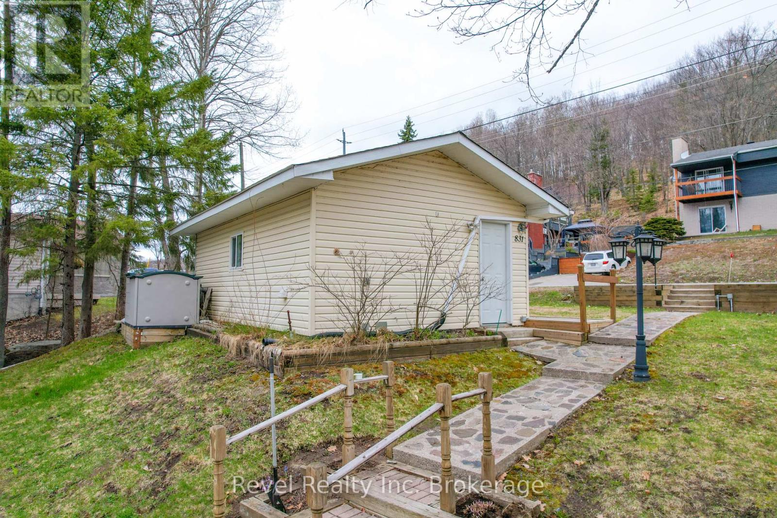 831 SKI CLUB ROAD - 37